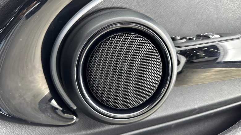 MINI Hatchback 1.5 Cooper Exclusive 3dr Auto Petrol Hatchback